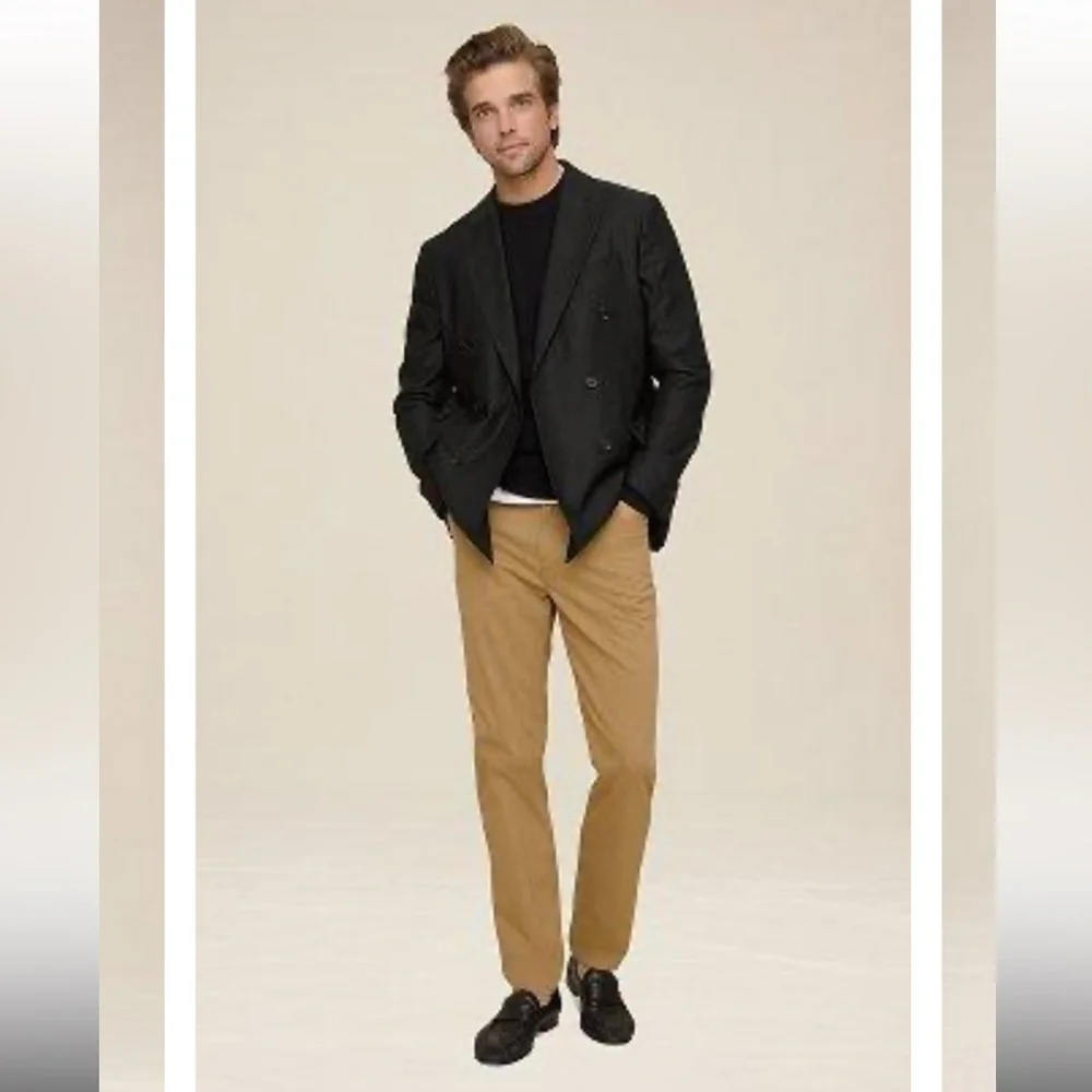 🕶️BANANA REPUBLIC🕶️NWT! 40X30 CLASSIC KHAKI CHINOS🕶️